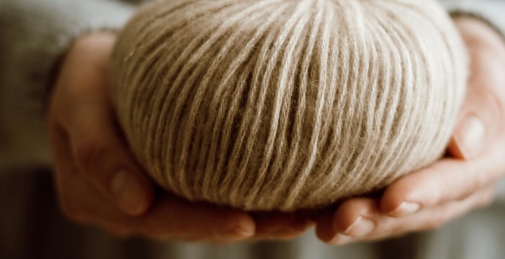 how to start knitiing